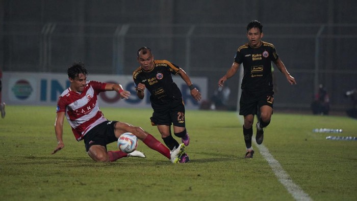 Madura United vs Persija Jakarta