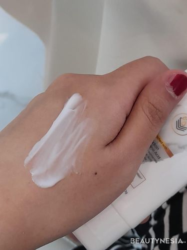 Tekstur MS GLOW Biome & Barrier Cream