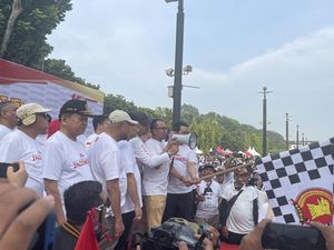 Muzani hingga Riza Patria Hadiri Jalan Sehat Bareng Relawan SATRIA