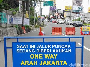 Lalin Puncak Bogor Arah Jakarta Macet Siang Ini, One Way Diterapkan