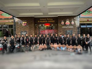 Diduga Hendak Tawuran, Belasan Remaja Cirebon Diringkus Aparat