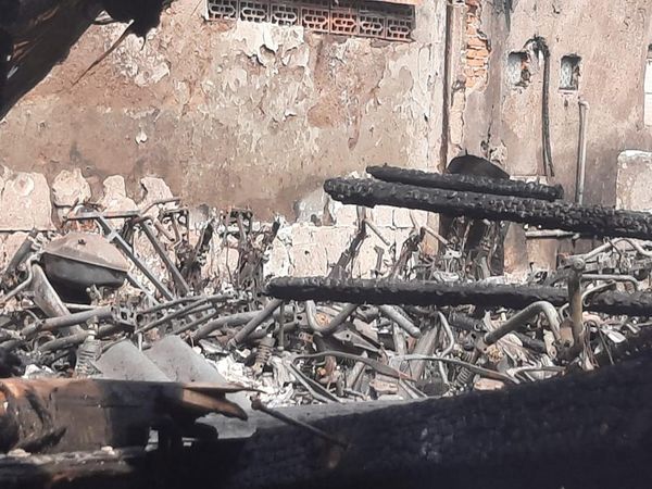 Potret Ratusan Bangkai Motor Hangus Sisa Kebakaran di Gandaria