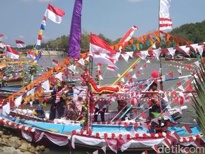 Rokat Tase, Tradisi Tolak Bala Sekaligus Wujud Syukur Nelayan Madura Rokat Tase, Tradisi Tolak Bala Sekaligus Wujud Syukur Nelayan Madura