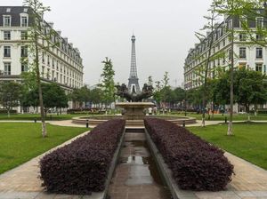 Penampakan Paris KW yang Jadi Kota Mati Sepi Penghuni Penampakan Paris KW yang Jadi Kota Mati Sepi Penghuni