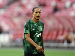 Van Dijk Komentari Transfer Liverpool: Tunggu Saja Nanti...
