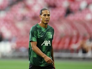 Van Dijk Komentari Transfer Liverpool: Tunggu Saja Nanti... Van Dijk Komentari Transfer Liverpool: Tunggu Saja Nanti...