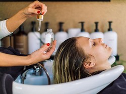 7 Cara Mengatasi Rambut Kering dengan Mudah, Ikuti Perawatan Rumahan Ini