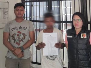 Kenalan di Facebook, Siswi SMP di NTT Diperkosa Pacar 3 Kali Kenalan di Facebook, Siswi SMP di NTT Diperkosa Pacar 3 Kali