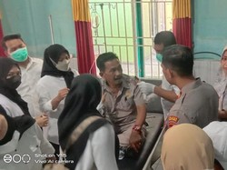 Pria ODGJ di Bulukumba Ngamuk Saat Dievakuasi, Tebas Kades dan 2 Polisi