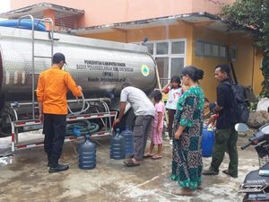 13 Kecamatan di Bogor Alami Kekeringan, 500 Ribu Liter Air Bersih Disalurkan