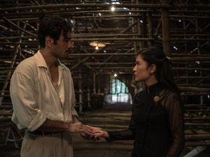 Penampilan Perdana Dian Sastro hingga Arya Saloka di Gadis Kretek