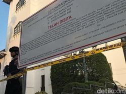 Sengkarut Gedung Wismilak Surabaya 7 Jam Digeledah Berakhir Disita Polda