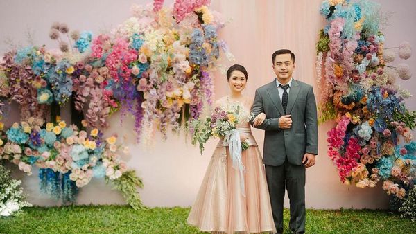 Happy Engagement! 11 Tahun Gritte Agatha Jaga Jodoh Sendiri