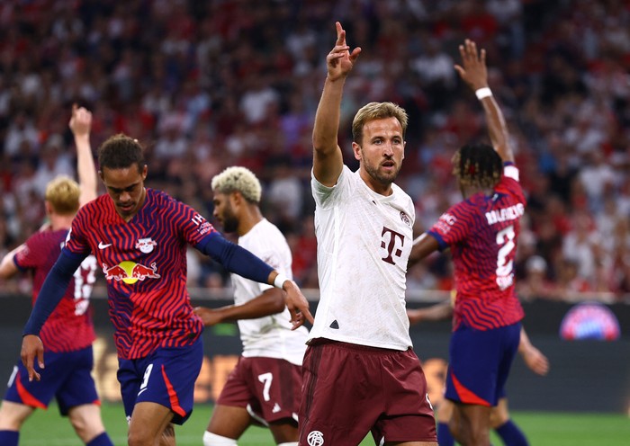 Soccer Football - DFL Super Cup - Bayern Munich v RB Leipzig - Allianz Arena, Munich, Germany - August 12, 2023 Bayern Munichs Harry Kane reacts REUTERS/Kai Pfaffenbach DFL REGULATIONS PROHIBIT ANY USE OF PHOTOGRAPHS AS IMAGE SEQUENCES AND/OR QUASI-VIDEO.