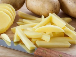 Luar Biasa, Kentang Bisa Menghilangkan Bopeng di Wajah