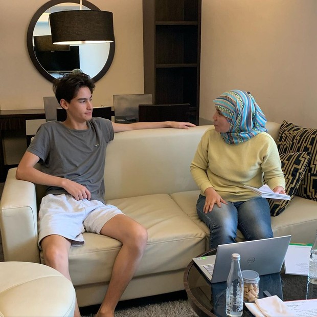 Kiran learns Indonesian