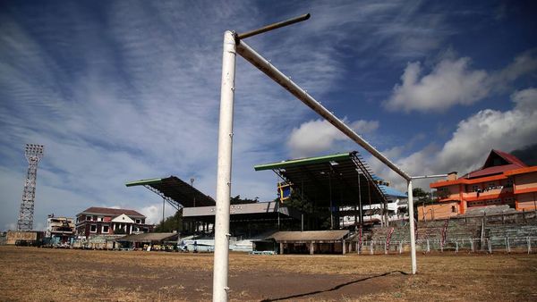 Kondisi Stadion Gelora Kie Raha Ternate yang Akan Direnovasi
