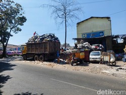 Duh! 30 Warga Kena OTT Buang Sampah Sembarangan di Cimahi