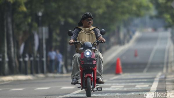 Perhatian! Sepeda Listrik Lebih dari 20 Km/jam Wajib Punya SIM-STNK