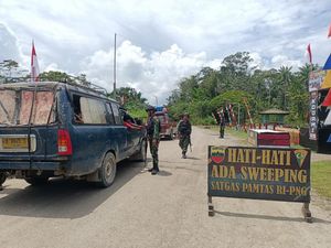 Cegah Barang Ilegal, Satgas Pamtas RI-PNG Razia Kendaraan Bermotor di Keerom Cegah Barang Ilegal, Satgas Pamtas RI-PNG Razia Kendaraan Bermotor di Keerom
