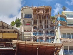 WN Prancis Pemilik Vila di Tebing Pecatu Tak Takut Bangunannya Dibongkar