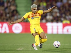 Dear Ronald Araujo, kok Bolanya Ditangkap?