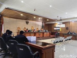 Staf Hakim Agung Gazalba Saleh Dituntut 8 Tahun 9 Bulan Bui Staf Hakim Agung Gazalba Saleh Dituntut 8 Tahun 9 Bulan Bui