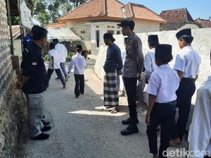 Sederet Fakta Terbaru Bunyi Ketukan Misterius dari Dalam Tanah di Sumenep Sederet Fakta Terbaru Bunyi Ketukan Misterius dari Dalam Tanah di Sumenep