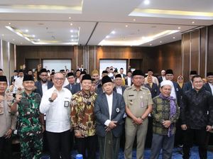 Di Rakerda MUI, HNW Harap Ulama Ingatkan Umat Tak Golput Saat Pemilu Di Rakerda MUI, HNW Harap Ulama Ingatkan Umat Tak Golput Saat Pemilu