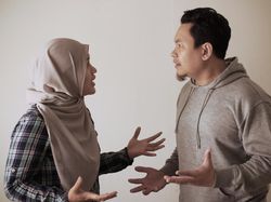 Bolehkah Menjatuhkan Talak Ketika Istri Sedang Haid?