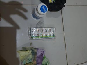 Polisi Sita Ribuan Butir Obat Terlarang dari Tangan Pemuda Indramayu