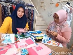 Ibu RT di Kota Pasuruan Sukses Bisnis Busy Book Berawal dari Candu Gadget