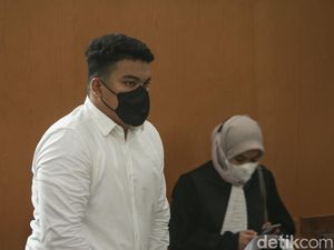 Suara Bergetar Shane Lukas saat Baca Pleidoi: Saya Merasa Jadi Korban Suara Bergetar Shane Lukas saat Baca Pleidoi: Saya Merasa Jadi Korban
