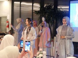 Brand Hijab Rahina Gelar Trunk Show Rilis Busana Terinspirasi Keindahan Laut