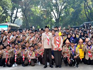 Jokowi Tinjau Raimuna Nasional, Dialog dengan Anggota Pramuka
