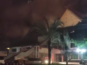 Kantor DPRD Batam Terbakar!