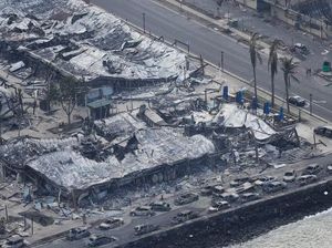 5 Foto Ngeri Ribuan Rumah dan Bangunan di Hawaii Jadi Abu 5 Foto Ngeri Ribuan Rumah dan Bangunan di Hawaii Jadi Abu