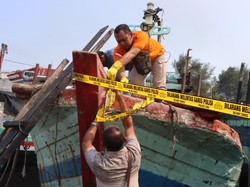 52 Kapal Terbakar di Pelabuhan Jongor Tegal, Kerugian Ditaksir Capai Rp 150 M