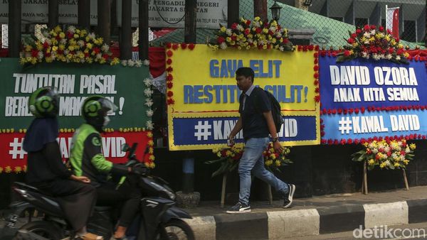 Mario Dandy Disidang, PN Jaksel Penuh Karangan Bunga