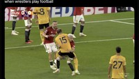 Satu lagi insiden yang dianggap menguntungkan MU dan merugikan Wolves. Foto: dok. Internet/Twitter