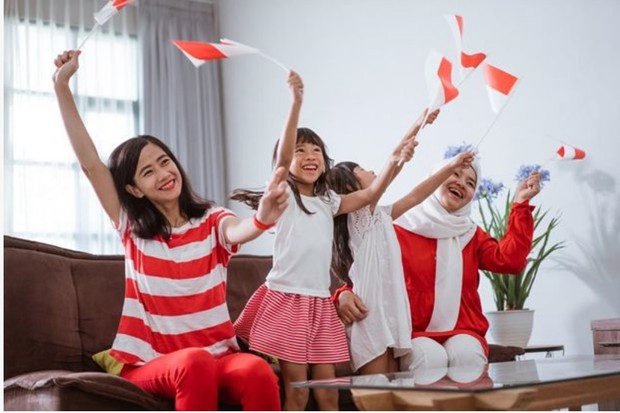 Menggenakan Pakaian Merah Putih/ Foto: Shutterstock Foto: Shutterstock