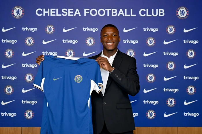 Moises Caicedo Moises Caicedo resmi bergabung Chelsea.