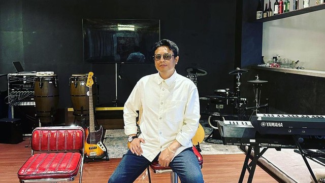Berita Viral Selebriti dari InsertLive : Nanda Persada Ungkap Kabar Artis Inisial S Setelah Skandal Selingkuh
