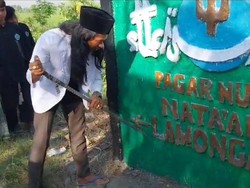 Pertama di Lamongan, Pagar Nusa Bongkar Sendiri Tugu Silat Miliknya
