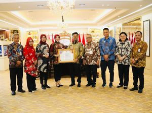 Bupati Klaten Raih Penghargaan Adhikarya Pratama Pembangunan Pertanian