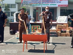 5.275 Butir Obat Penggugur Kandungan Dimusnahkan Kejari Jember
