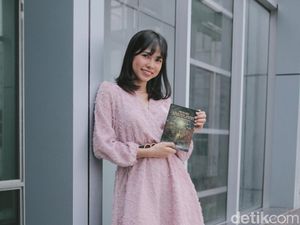 Gusti Gina, Penulis Buku Mencari Saranjana yang Hobi Bikin Konten Horor Gusti Gina, Penulis Buku Mencari Saranjana yang Hobi Bikin Konten Horor