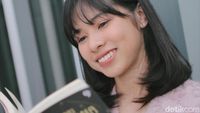 7 Potret Gusti Gina, Sosok YouTuber yang Mencari Saranjana