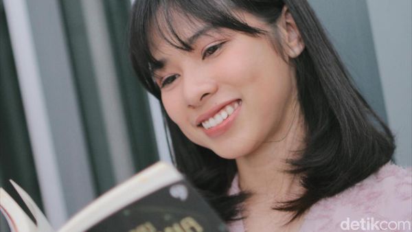 7 Potret Gusti Gina, Sosok YouTuber yang Mencari Saranjana