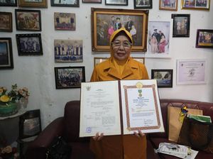 Kiprah Siti Maryam di Dunia Koperasi hingga Raih Penghargaan dari Jokowi Kiprah Siti Maryam di Dunia Koperasi hingga Raih Penghargaan dari Jokowi